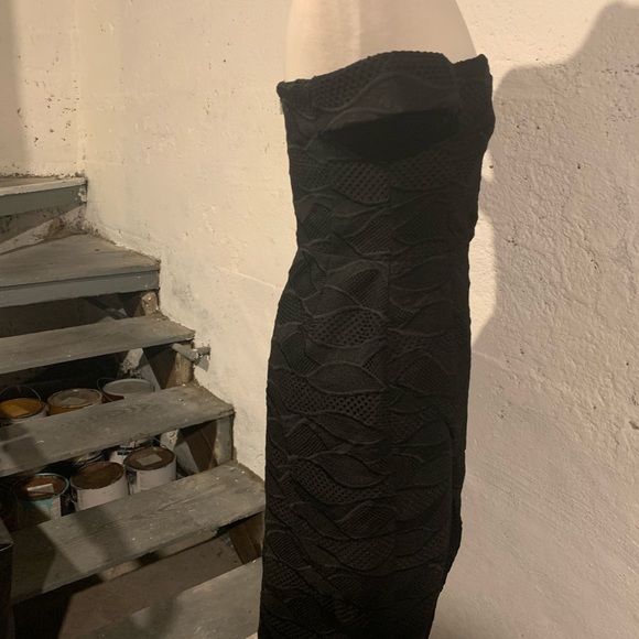 NICHOLAS off-the-shoulder knee-length dress. - Picture 2 of 4